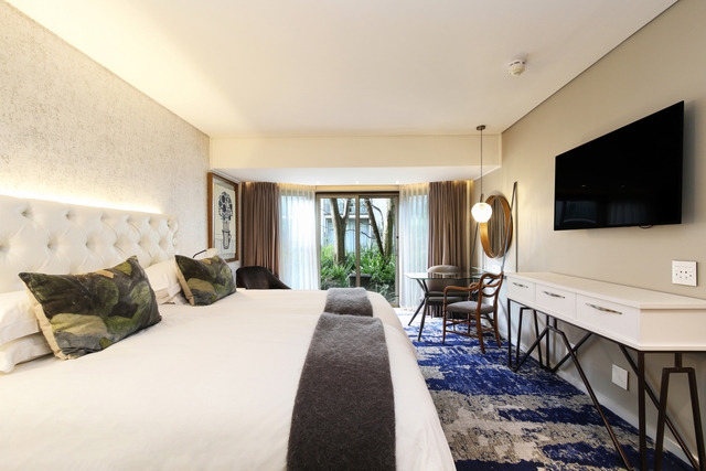 Vineyard Hotel