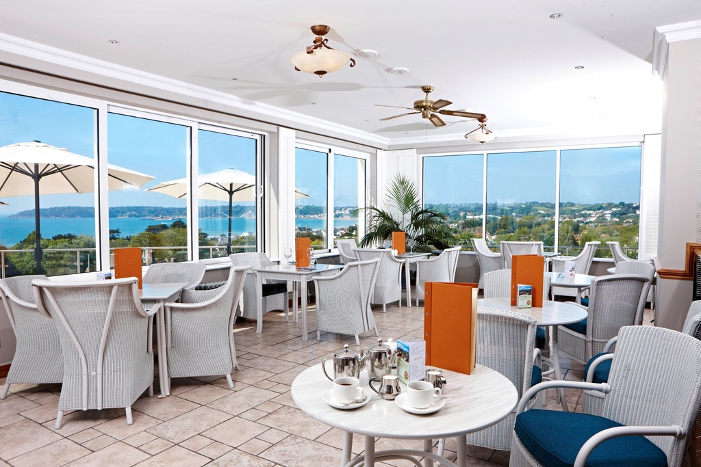 Restaurant with sea view