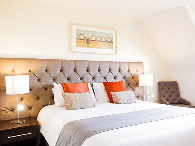 Standard double bedroom