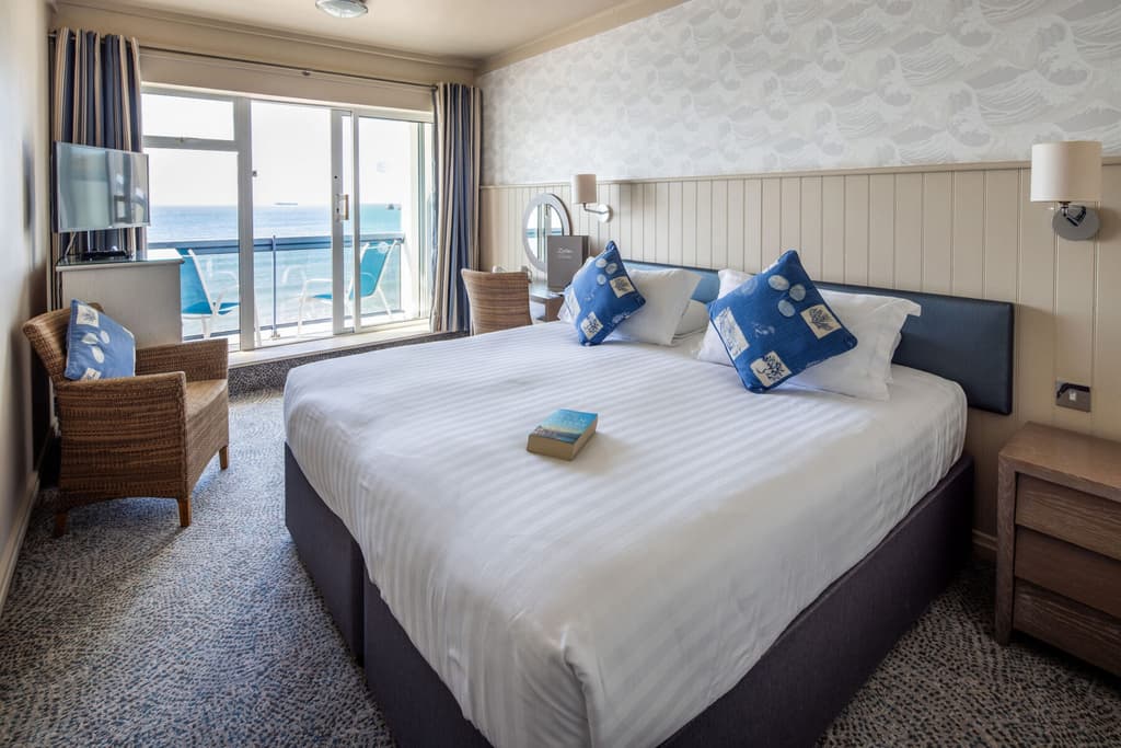 Seafacing & balcony room
