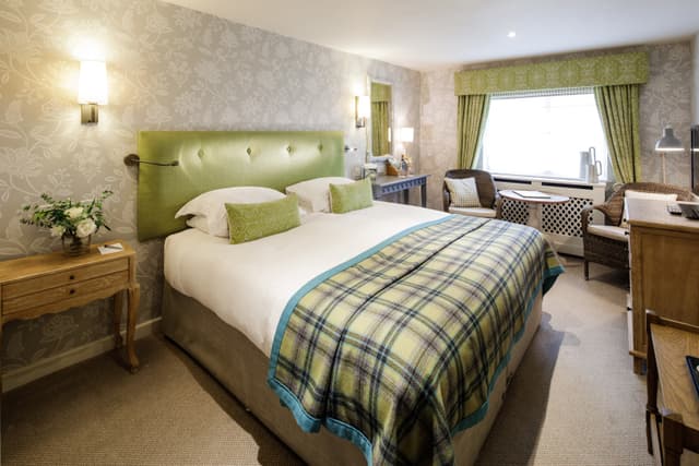 Standard double bedroom