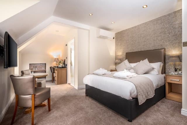 Standard Double Bedroom