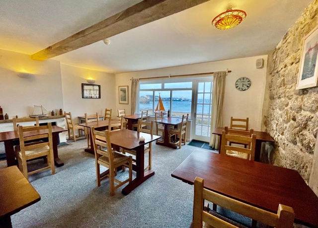 Schooners Hotel