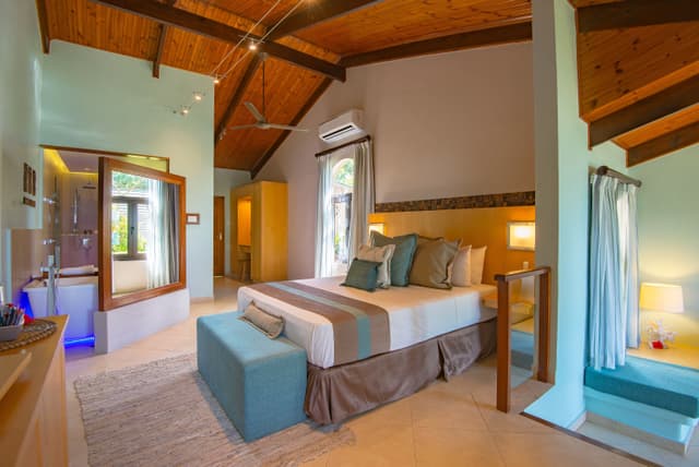 Coco de Mer Hotel and Black Parrot Suites
