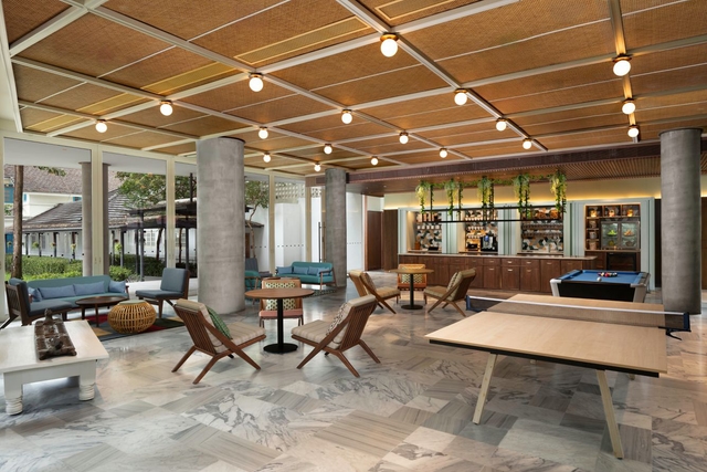 Forum Lounge