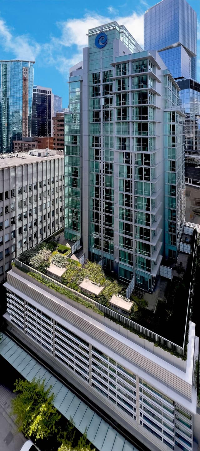 Coast Coal Harbour Vancouver Hotel by APA