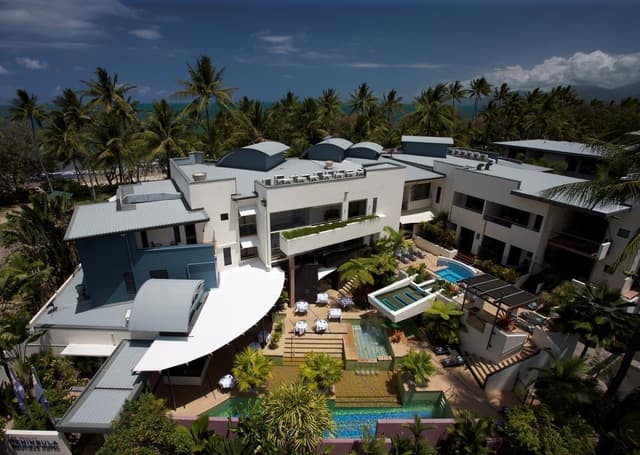 Peninsula Boutique Hotel